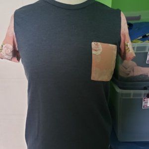 Ladies size Medium GUESS Top